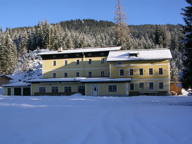 Bild vom Mitterberghaus im Winter